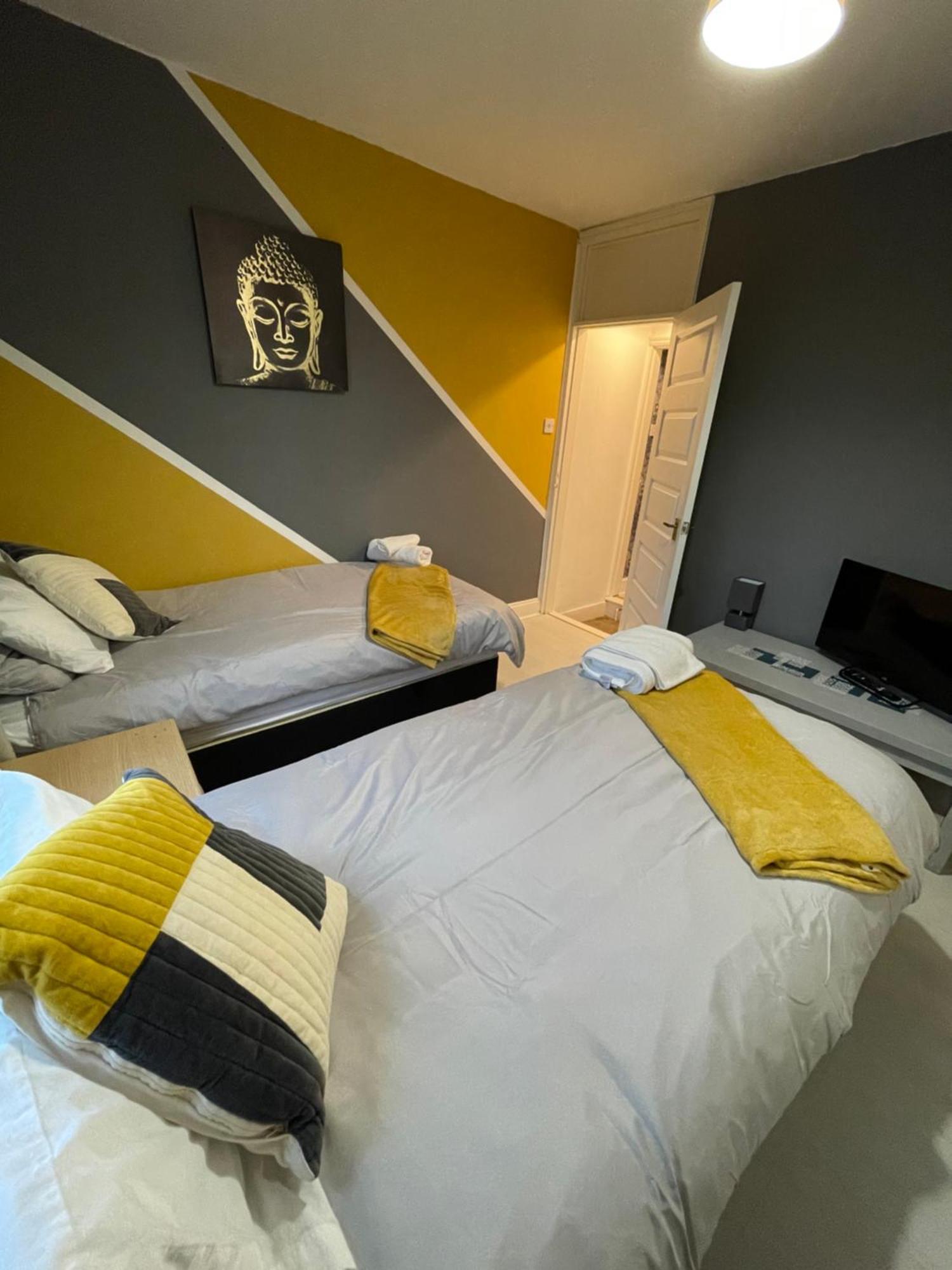 Home Sweet Home In Rg1 With Free Parking Reading Zewnętrze zdjęcie